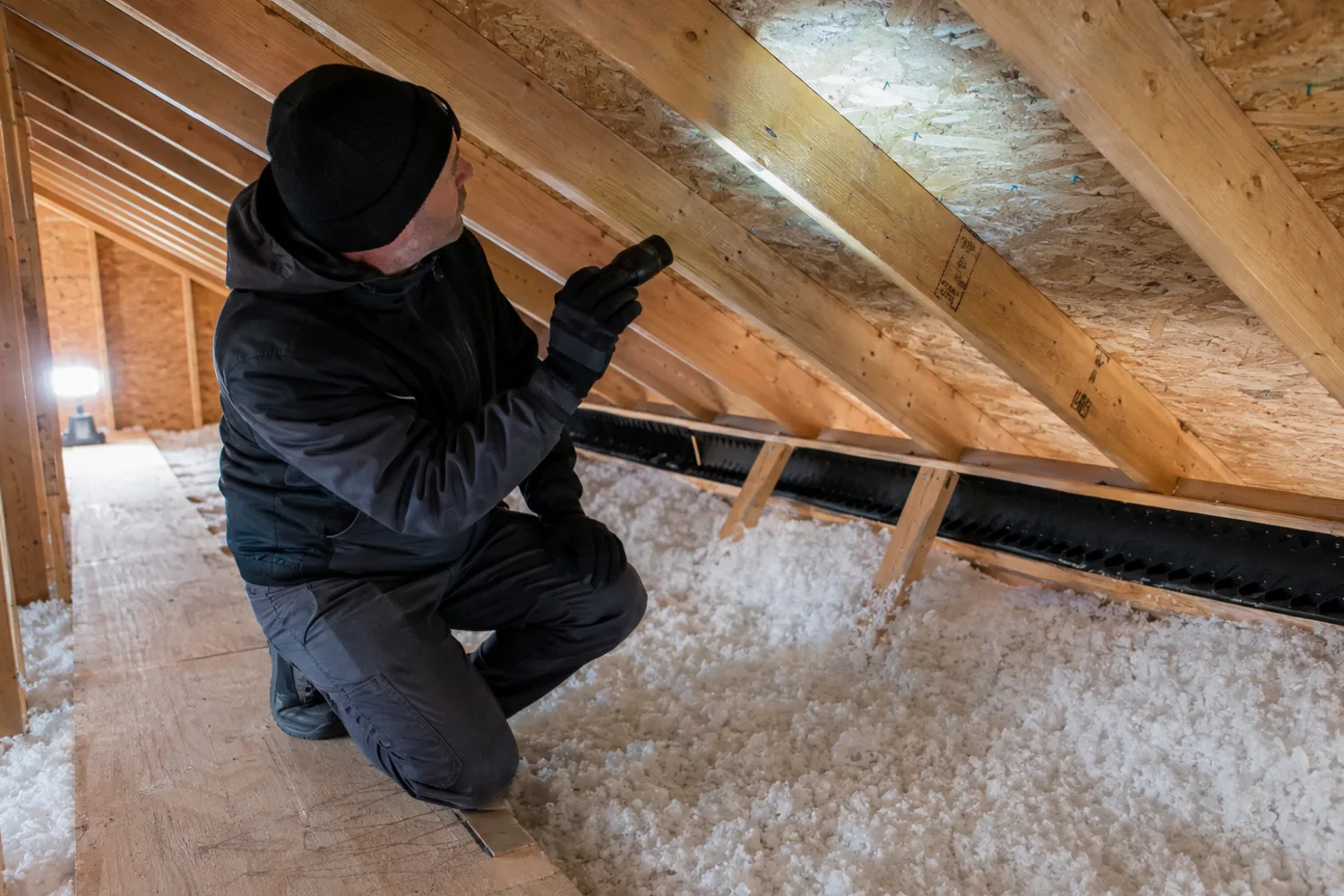 Roof ventilation in Toronto attics: intake, exhaust and moisture